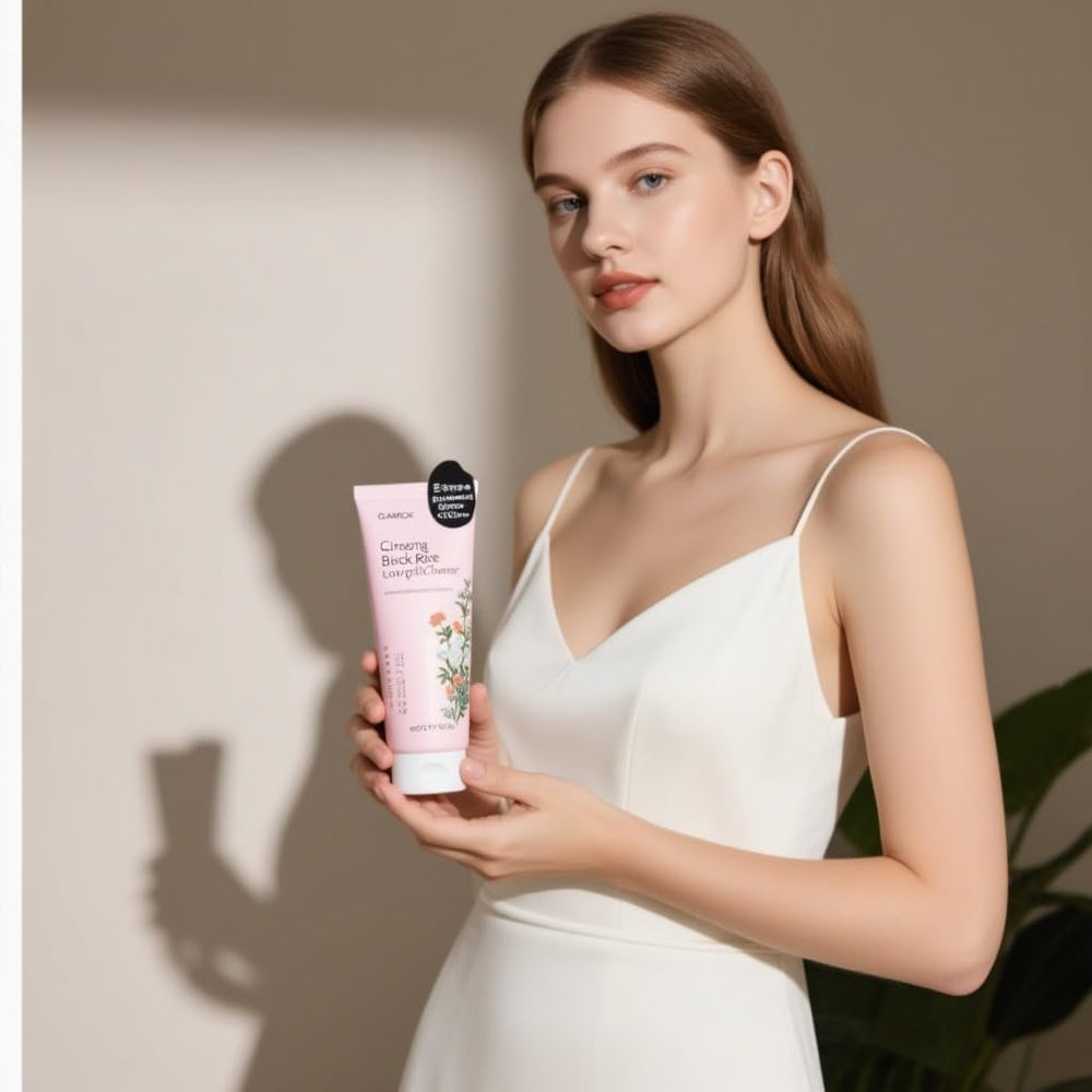 Glamfox Ginseng Black Rice cleanser lather application suggesting soothing daily use