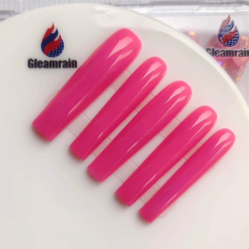 Gleamrain Xxl magenta square nails with high-gloss top coat shine.