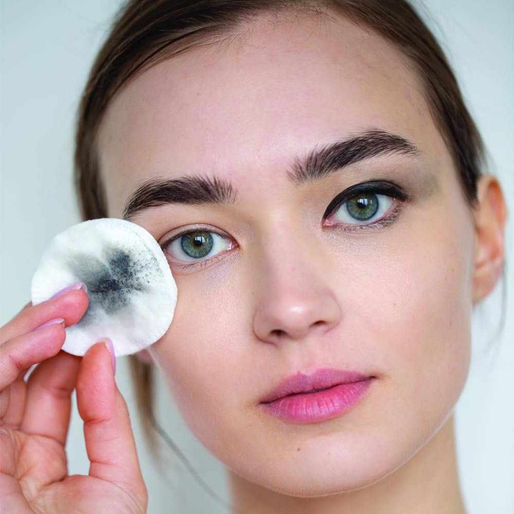 GLIMMER GODDESS cucumber based formula hydrates without oily residue.