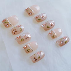 GLORS high-gloss finish on nude pink nails for a durable look