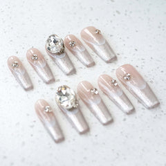 GLORS ten-piece set in varying sizes supports precise at-home manicures.