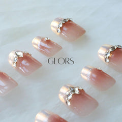 GLORS durable wear for long-lasting chic look