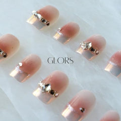 GLORS salon-quality fake nails for a polished home manicure