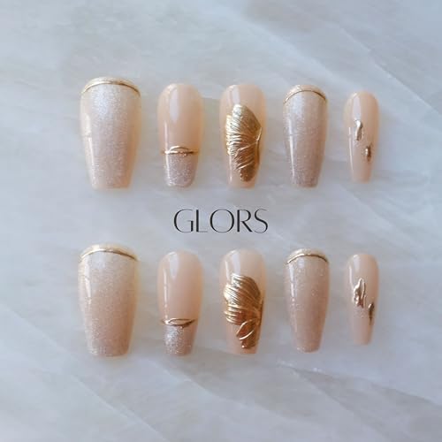 GLORS nude pink nails with flower dance pattern and cat-eye shimmer for chic weddings