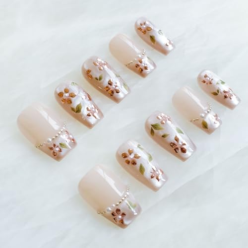 GLORS pearl embellishments on tips for refined glamour