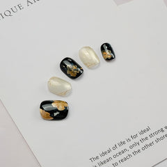 GLORS 10-piece nail set in varying sizes for a perfect fit.