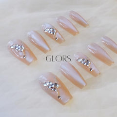GLORS glossy finish reflects light for a polished, professional look.