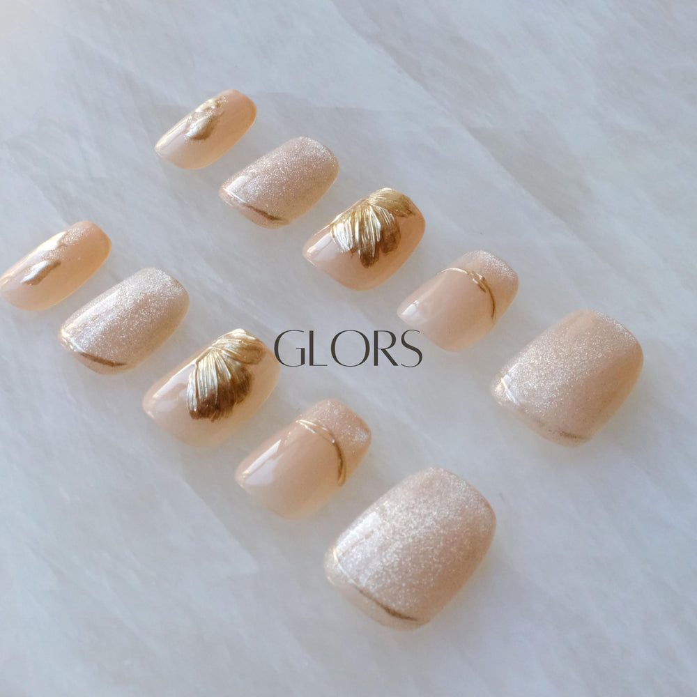 GLORS wearable design helps nails stay secure during daily tasks.