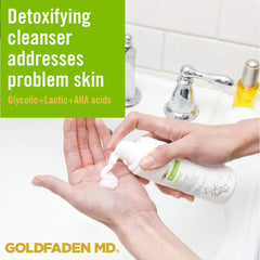 Close-up of Detox Complex texture indicating anti-pollution care.