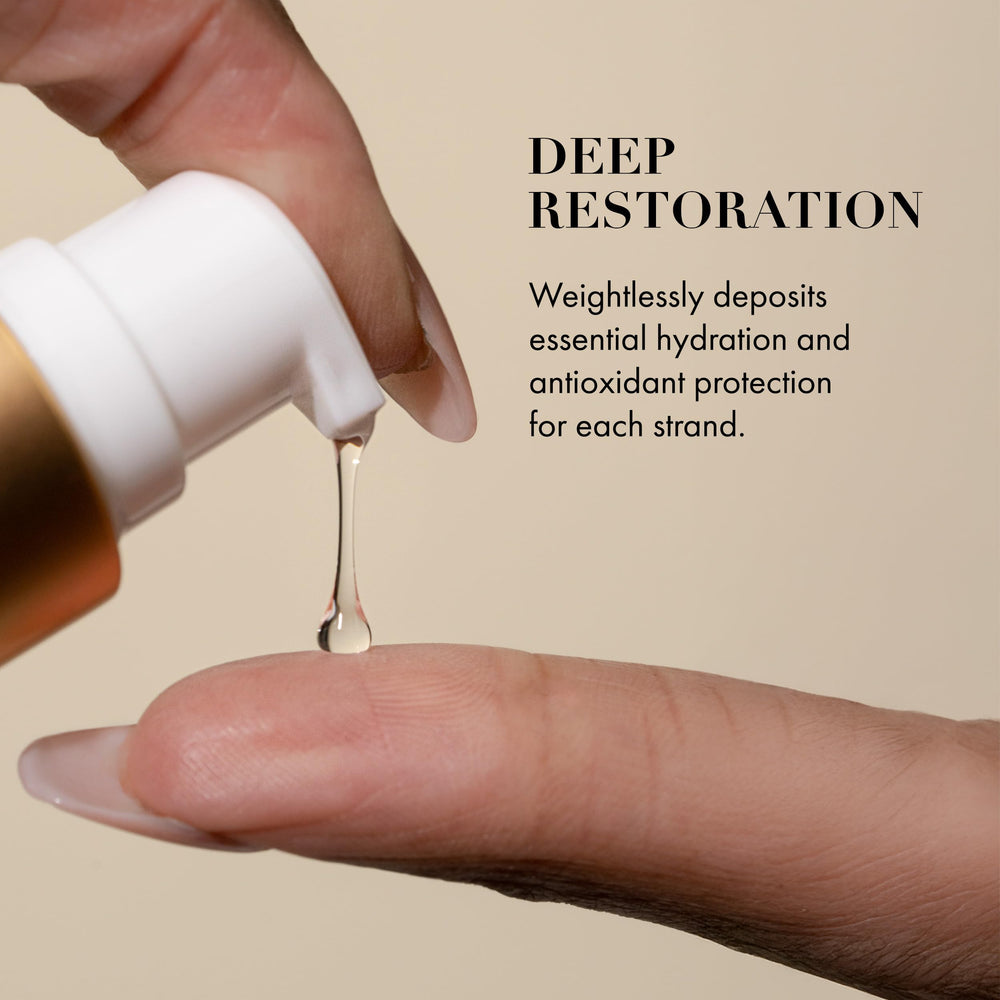 Goldie Locks Signature Serum provides frizz control for silky, lasting shine.