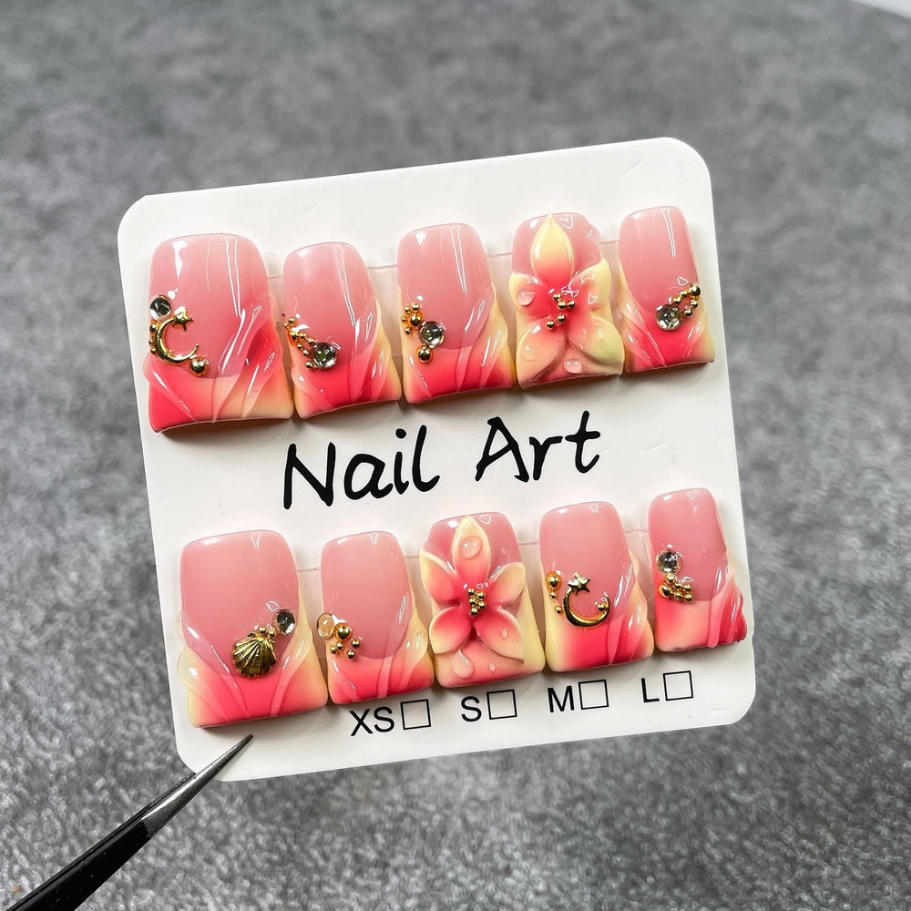 Handmade Press on Nails: golden moon and shell design adds chic flair