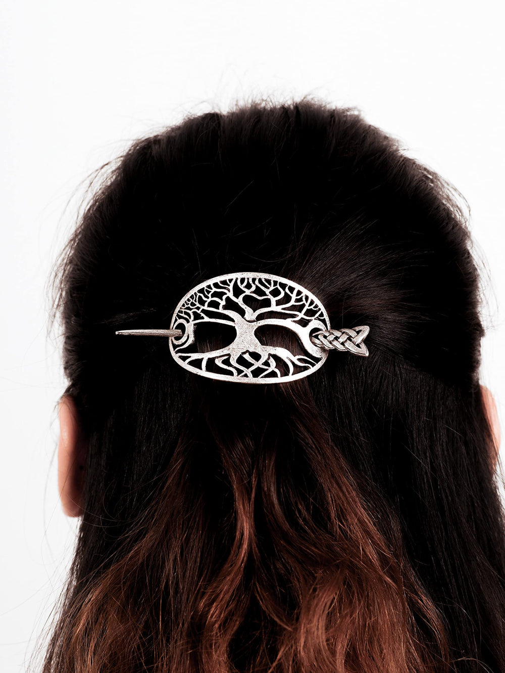 HAQUIL hairpin in daily wear complements casual and formal looks.