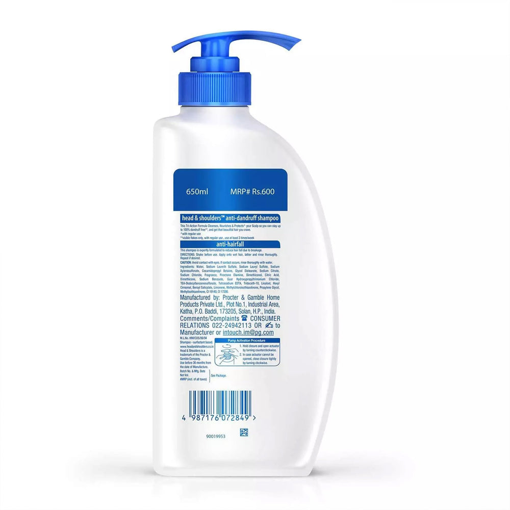 Creamy lather from Head & Shoulders anti-dandruff shampoo during wash.