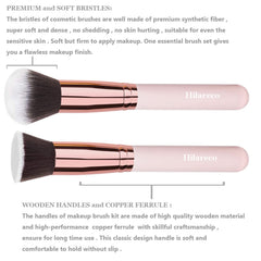 Hilareco complete set packaging with cushion, sponge, powder, and brush.