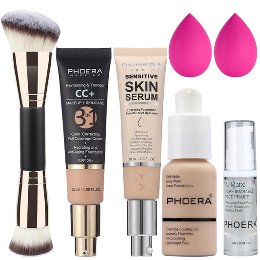 Hilareco PHOERA foundation application close-up with smooth, even coverage.