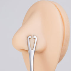 Hongtu Implant Eye-area piercing setup showing precise alignment