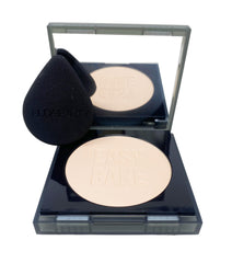 Open compact of Huda Easy Bake Peach Pie for on-the-go brightening and setting