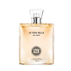 La Vida Bella spray mist in use