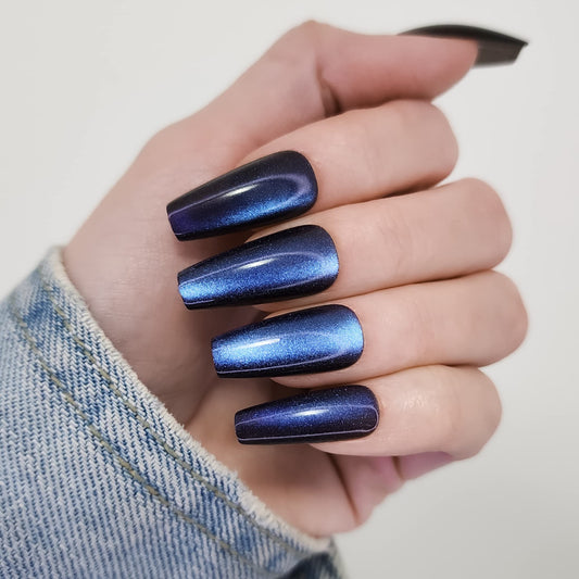 Hypnaughty Stardust Cat Eye nails kit for at-home glam manicures.