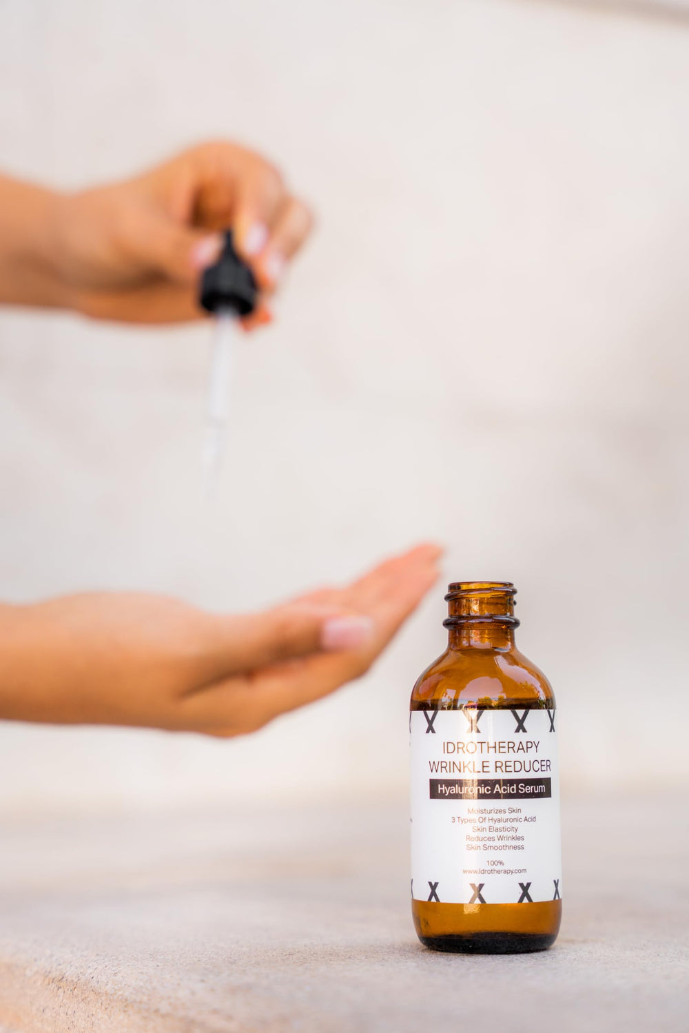 Idrotherapy with Argan Oil and Vitamin E suggests nourishing care.