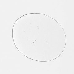 INNERSENSE Natural Harmonic Treatment Oil texture close-up highlighting premium oils