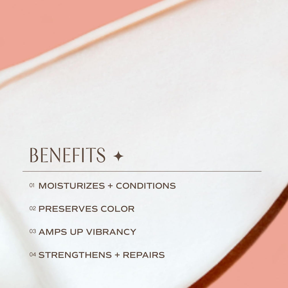 INNERSENSE creamy conditioner texture ready to apply to hair.