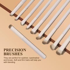 Intercilium Rains lip brush for precise lip color application
