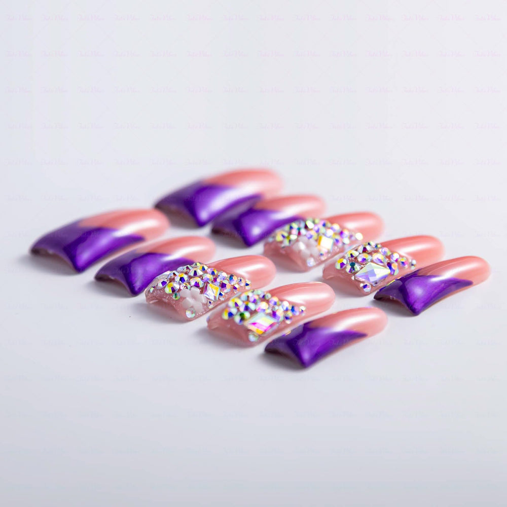 IntoVibes duck-shape long nails create dramatic, fashion-forward fingertips.