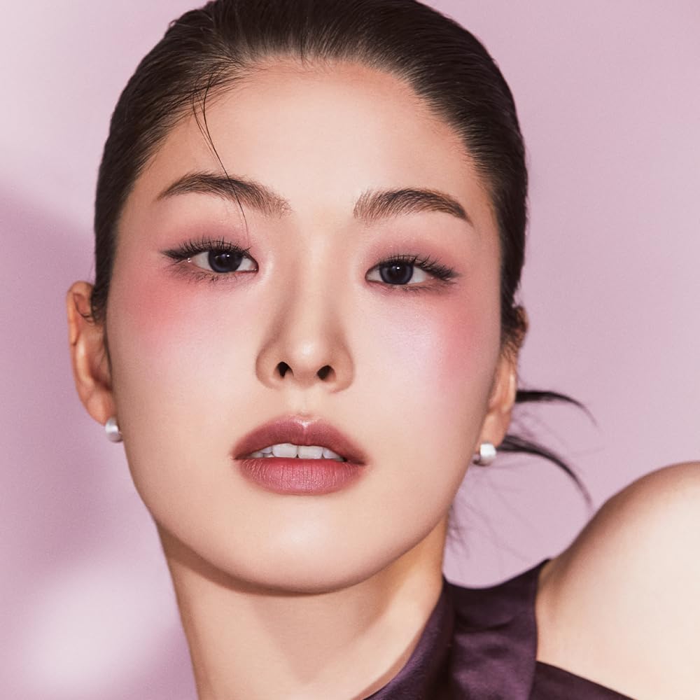 JAVIN DE SEOUL Wink Eye Primer close-up texture reveals creamy, fast-absorbing formula