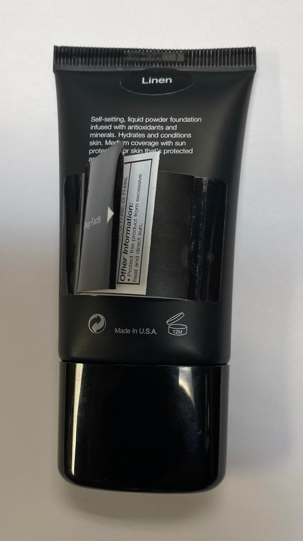 Jolie Mineral Liquid Powder Foundation SPF 15 velvety-powder-finish feels feather-light on skin.