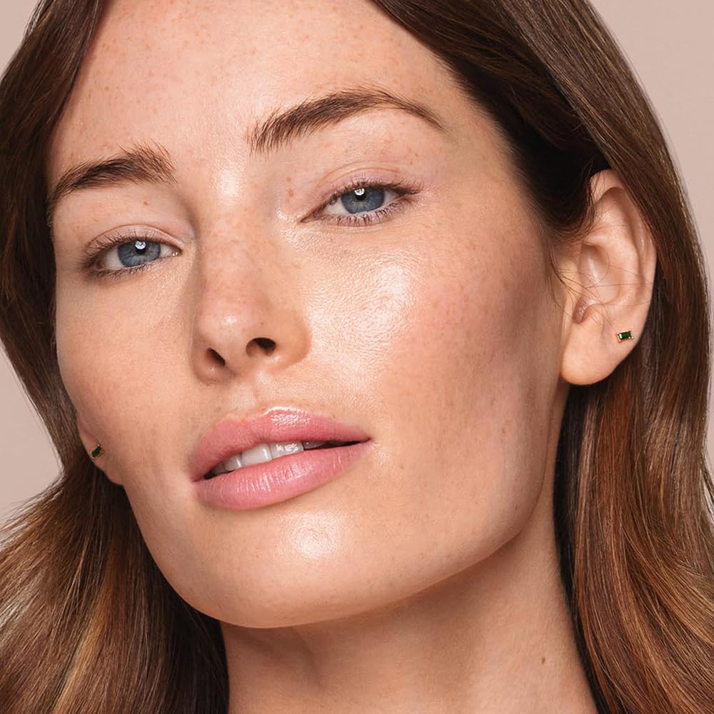 Jouer Essential Concealer Pen provides full coverage with a lightweight feel around the eyes.