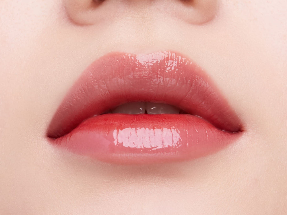 Jung Saem Mool Lip-Pression Glow Lasting Tint oil capsules detail conveys moisture release