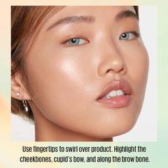 Kaja Mochi Glow 03 Luna cupid's bow glow with light-weight shimmer.