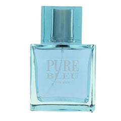 Karen Low Pure Blue spray-action demonstrates even mist for all-day freshness.