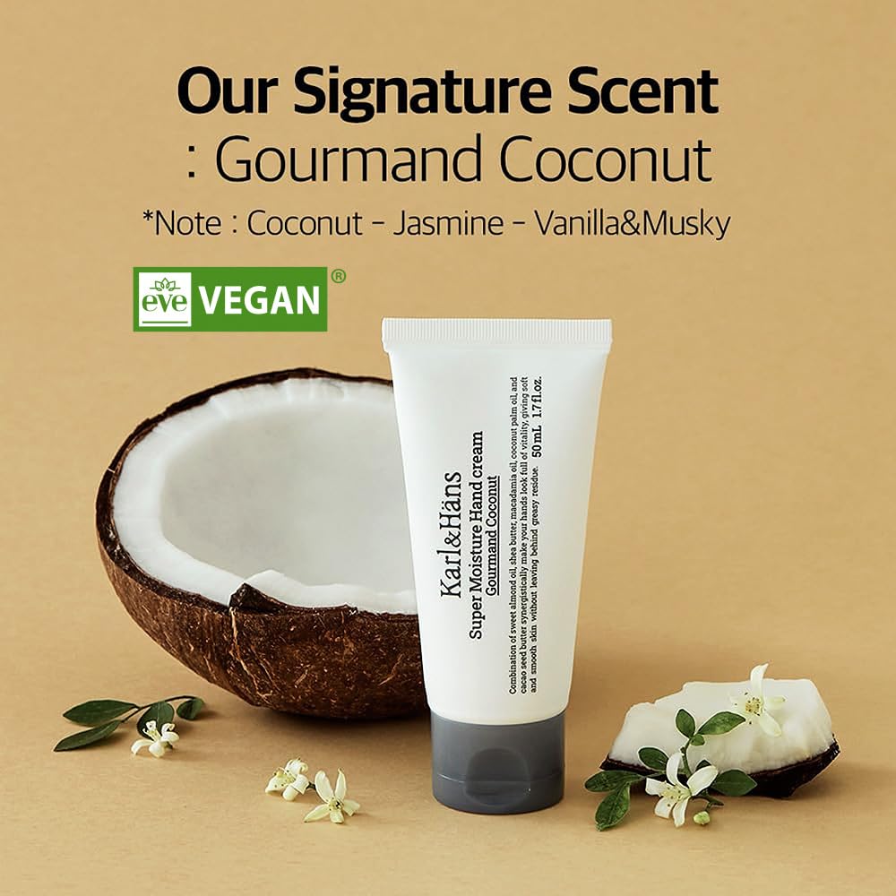 Karl&Häns ingredients oil blend close up highlighting plant based nourishment