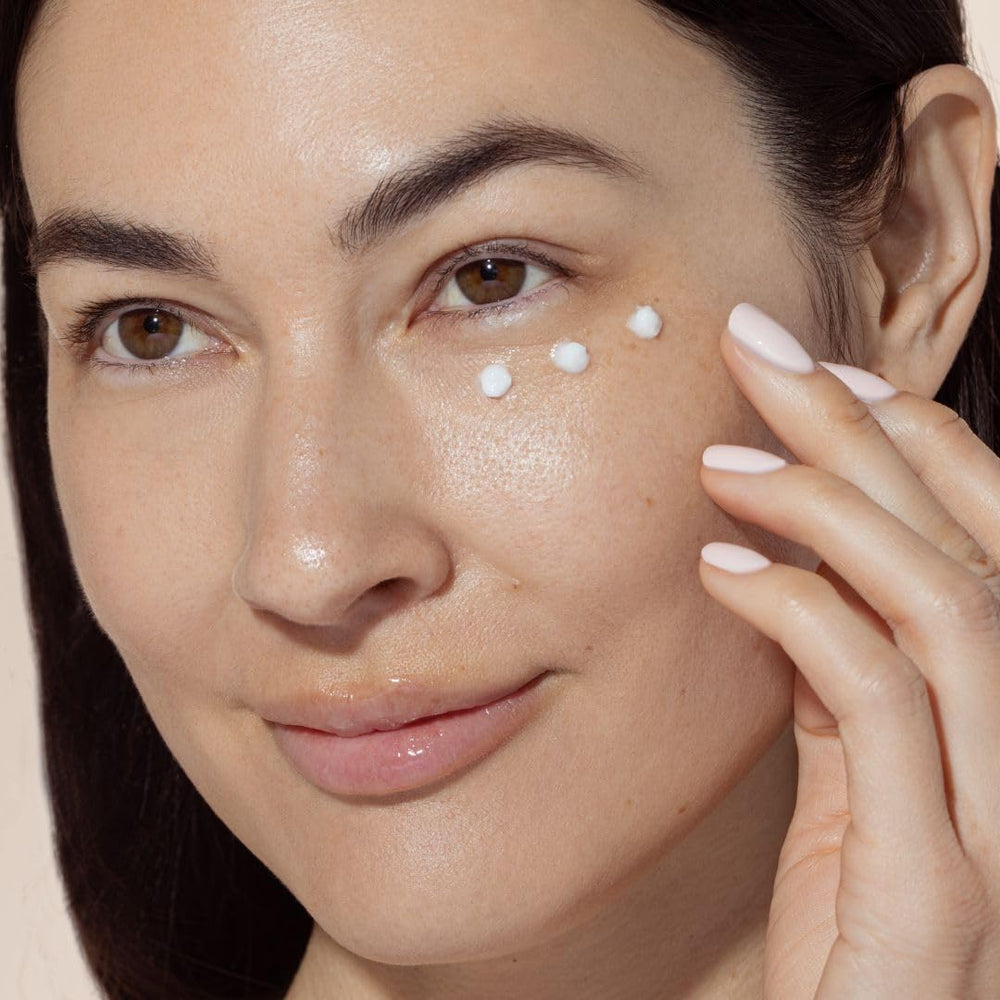 Karuna quinoa-infused under-eye cream swatch promotes smooth, even texture.