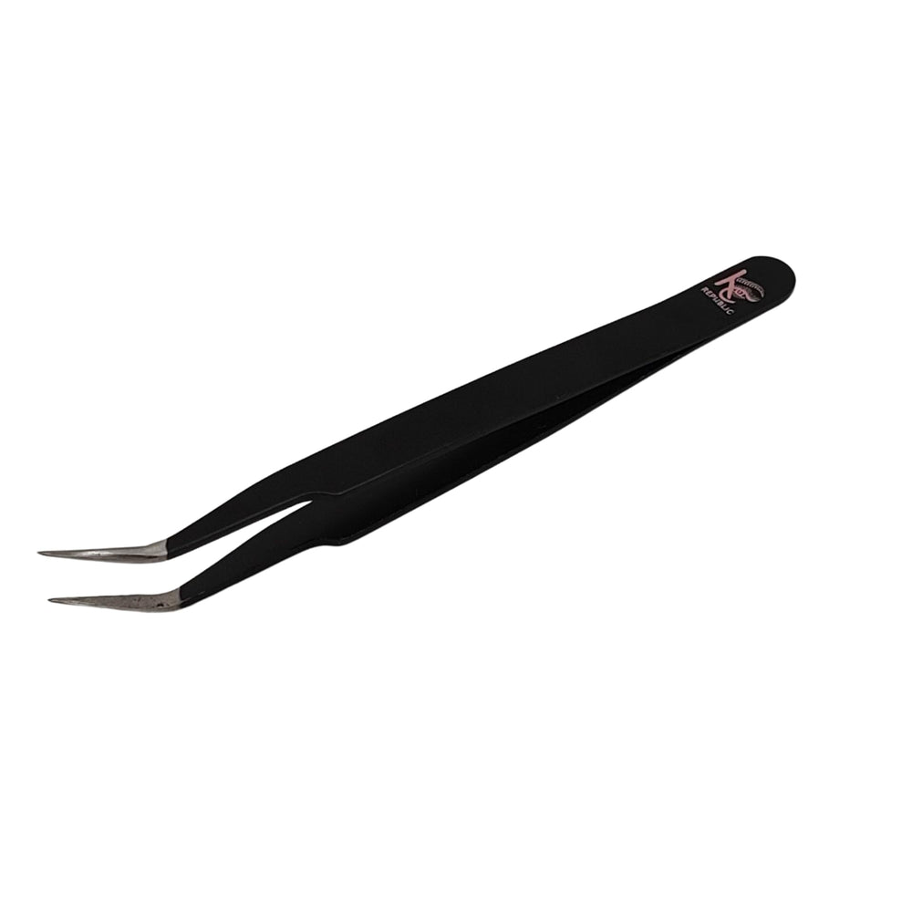KC Republic starter-kit view with mink trays and essential tools for DIY brows.