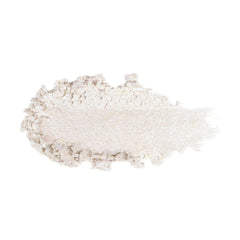 Versatile shimmer enhances cheekbones, brow bone, and decolletage