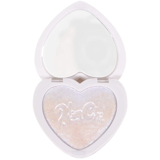 Kimchi Chic Pearl Gone Wild highlighter compact provides an iridescent glow for the face