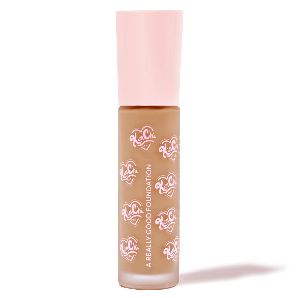 KimChiChic foundation, vegan and cruelty-free, aligned with ethical beauty.