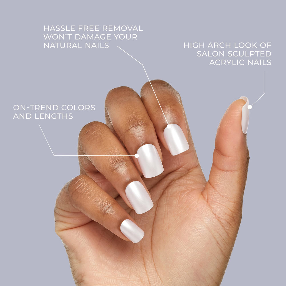 KISS Gel Fantasy 2g nail glue included helps secure nails quickly.