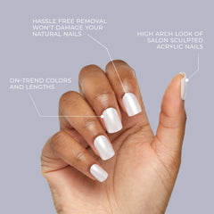 KISS Gel Fantasy 2g nail glue included helps secure nails quickly.