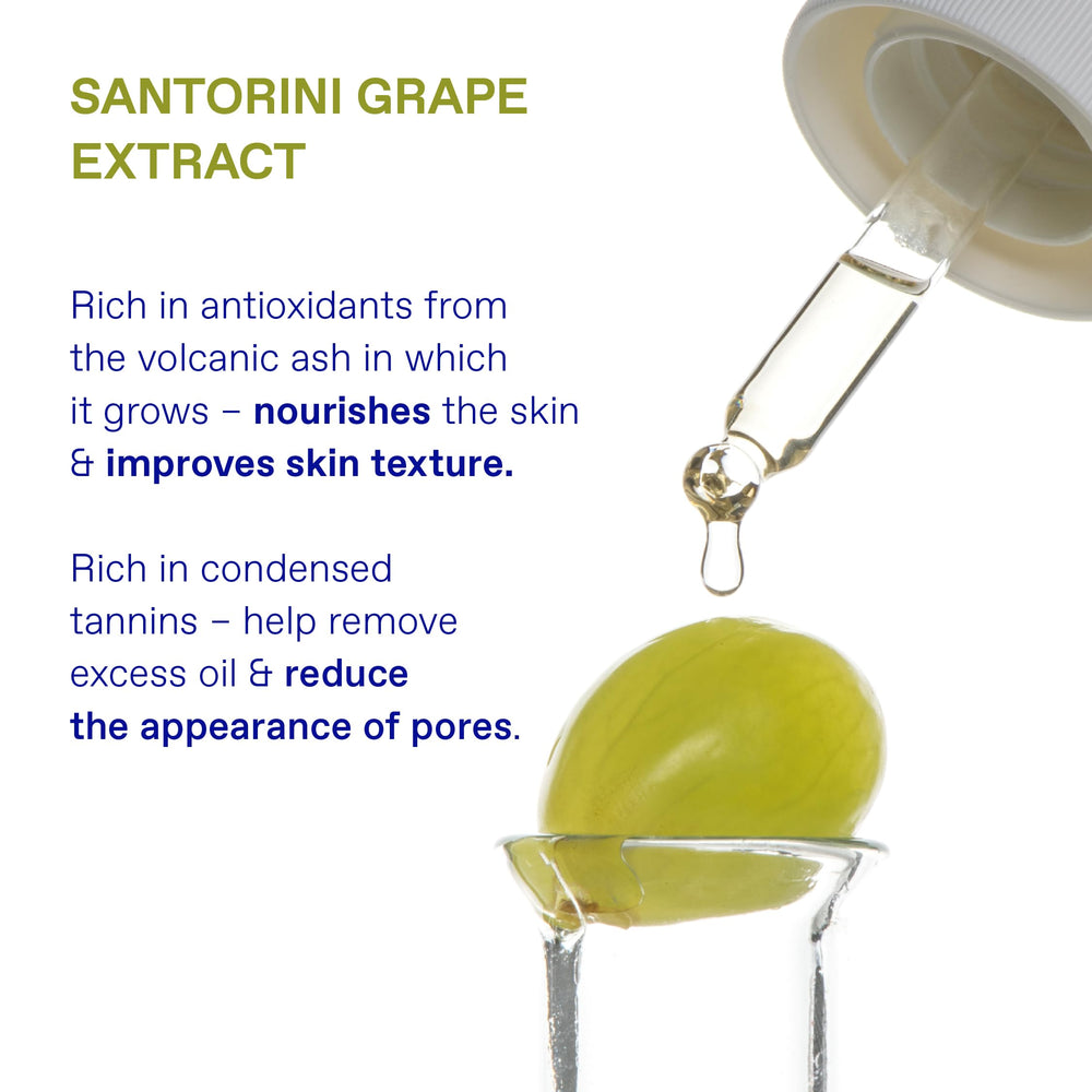 Poreless Skin Cream close-up reveals creamy texture and pore refinement.