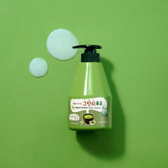 Kwailnara Green Tea Milk Body Wash milk-protein closeup highlights gentle moisture.