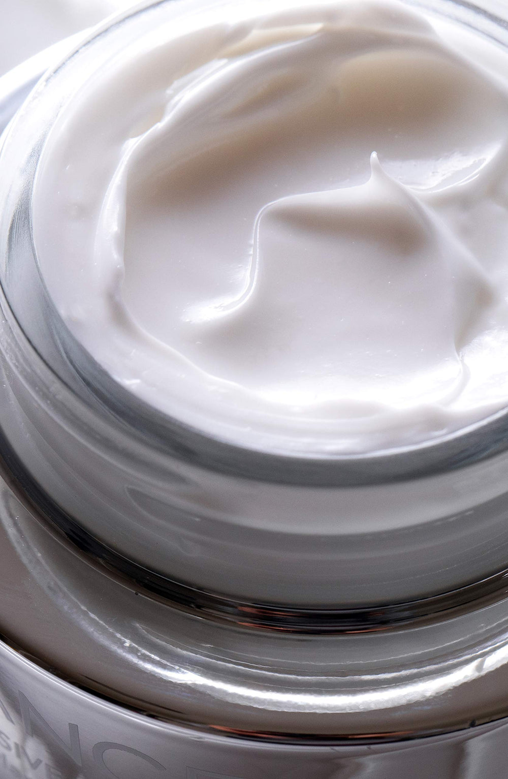Night-time moisturizer ritual with Lancer skincare.