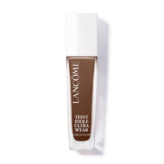 Lancôme Teint Idole Ultra Wear bottle with pump for easy, long-lasting application.