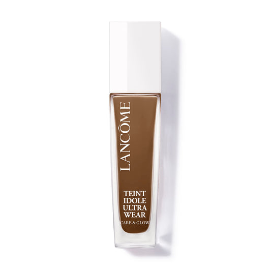 Lancôme Teint Idole Ultra Wear Glow bottle shows hydrating formula and radiant finish.