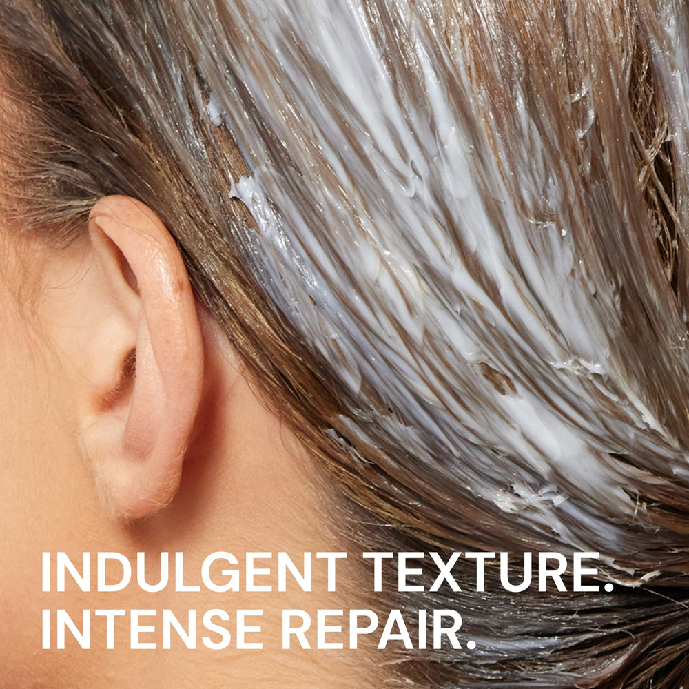 Lange Borago Masque wet-hair shot emphasizes moisture retention