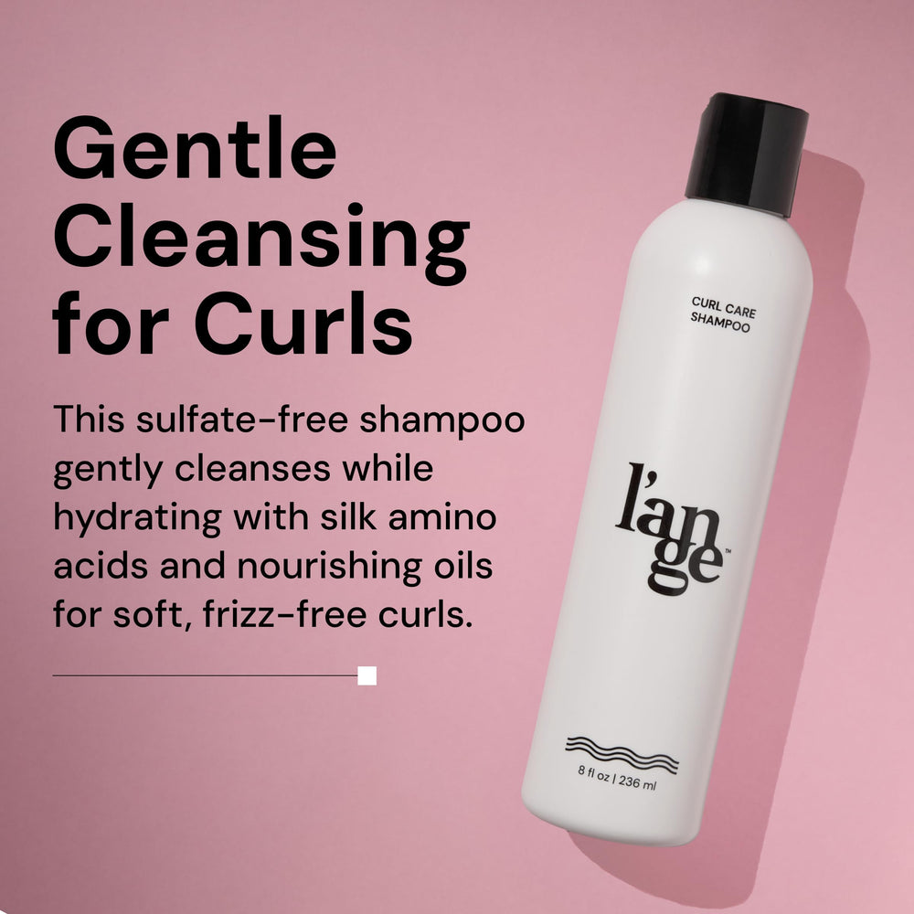 L'ANGE HAIR Curl Care Gentle Shampoo pour demonstrates easy portioning and smooth cleansing