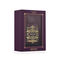 Lattafa Bade'e Al Oud Amethyst bottle cap signals a refined unisex fragrance.